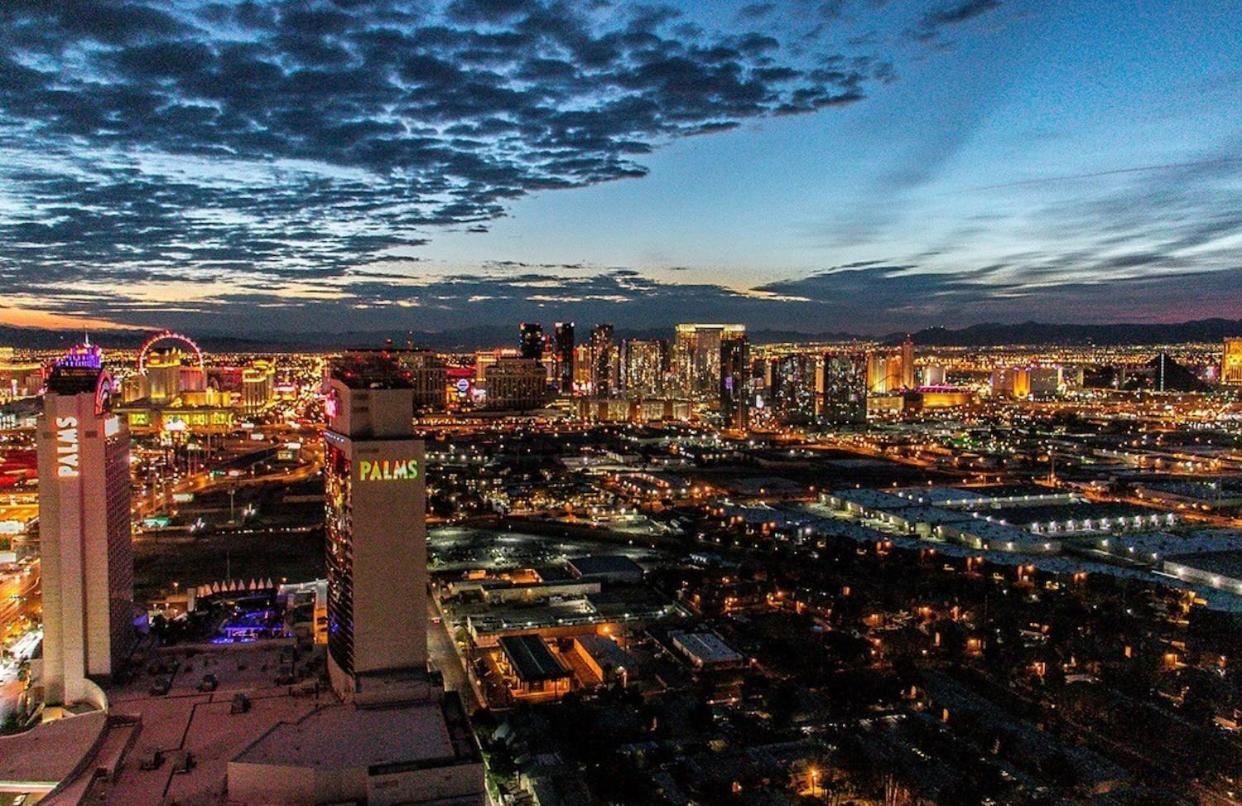 Palms Place Strip View Aparthotel *