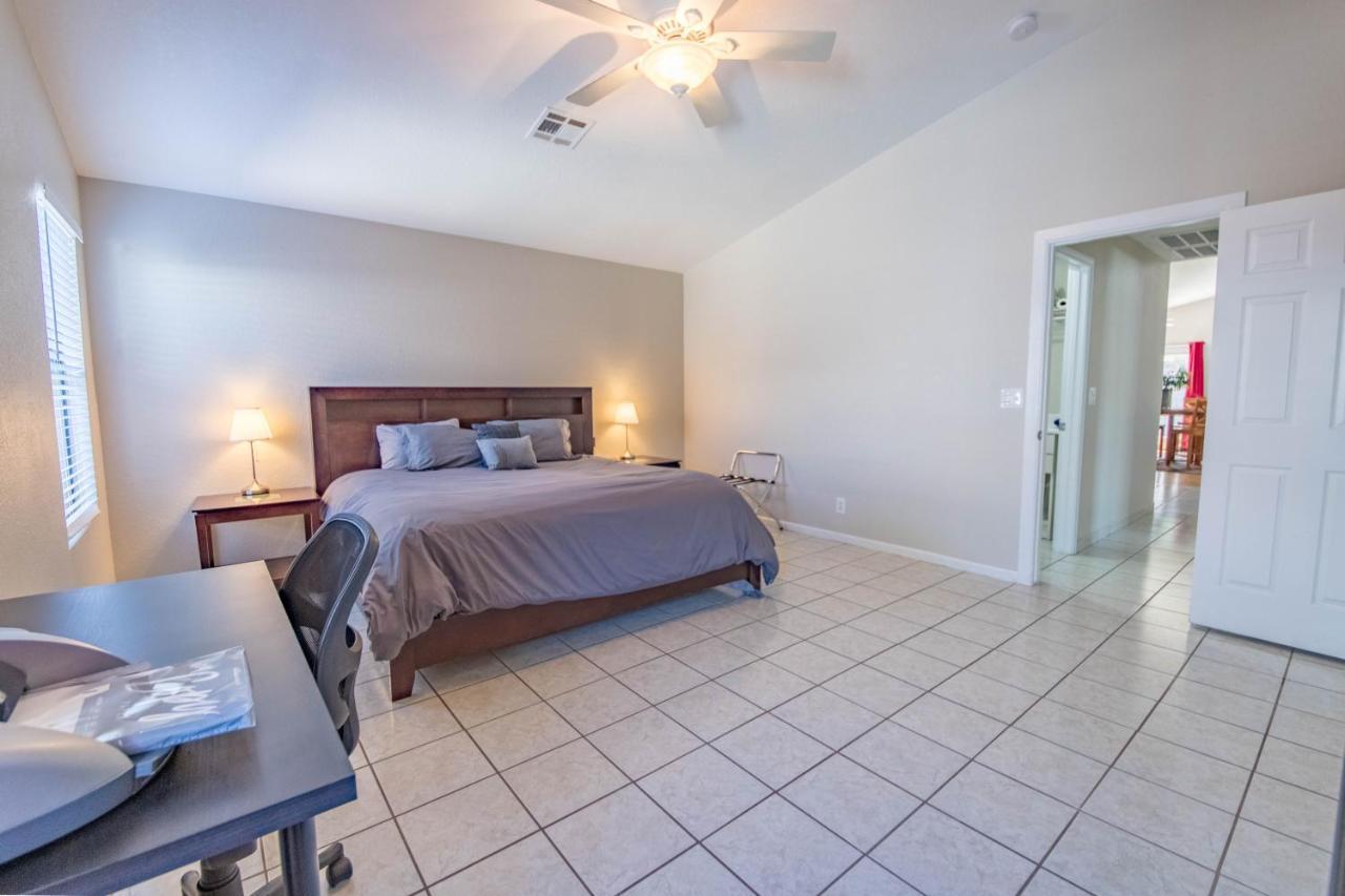 Сasa de vacaciones Relax In Style!! Pool, Vegas Games, Rv Parking *