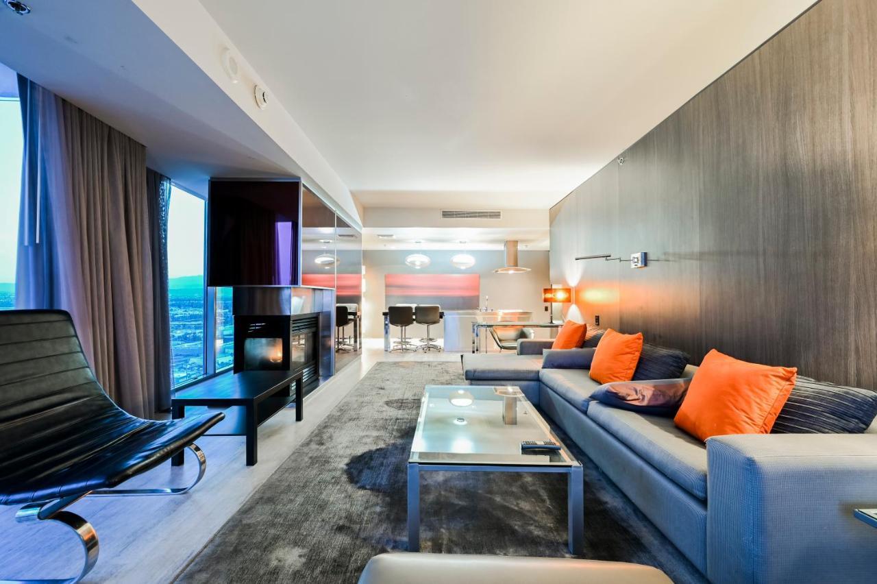 Stripviewsuites Two-bedroom Conjoined At Palms Place Aparthotel