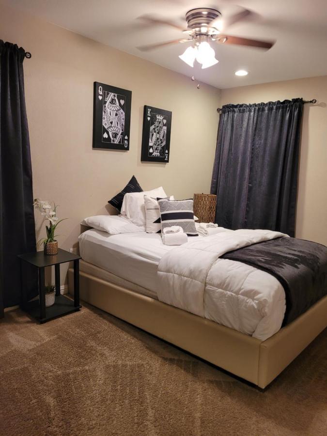 Beautiful 3 Bed/2 Bath Cozy Get Away *