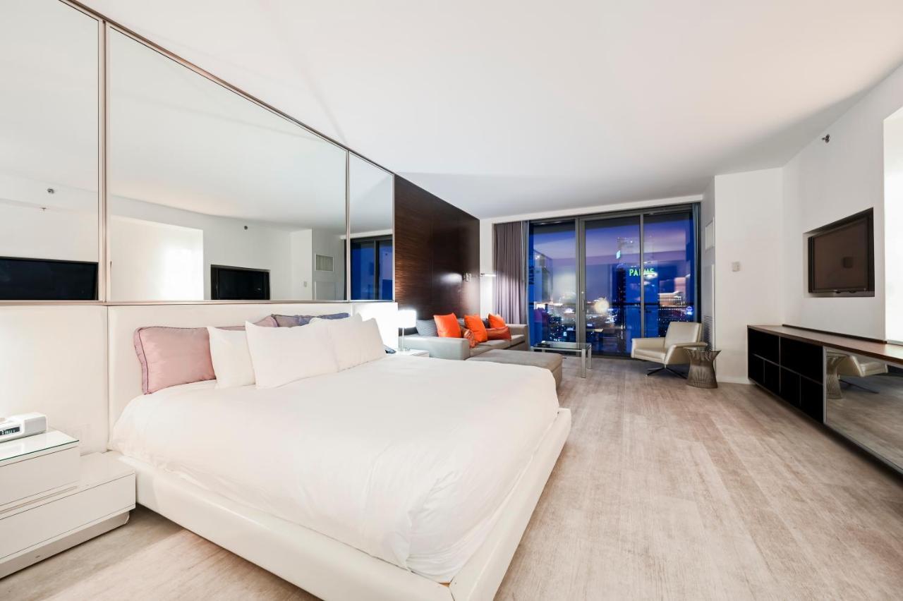 Stripviewsuites Two-bedroom Conjoined At Palms Place Aparthotel *