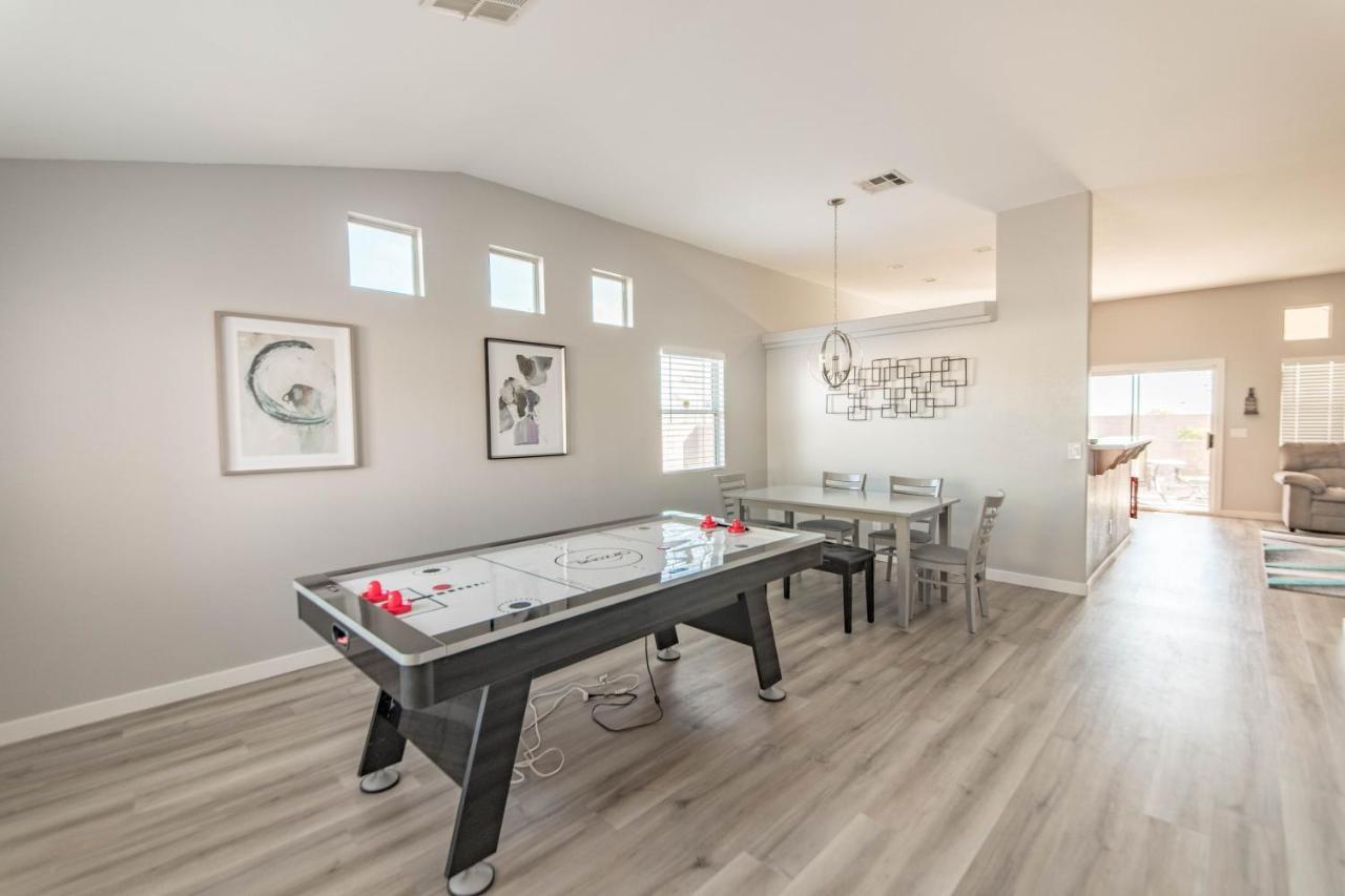 Gorgeous Vegas With Rv Parking Holiday home