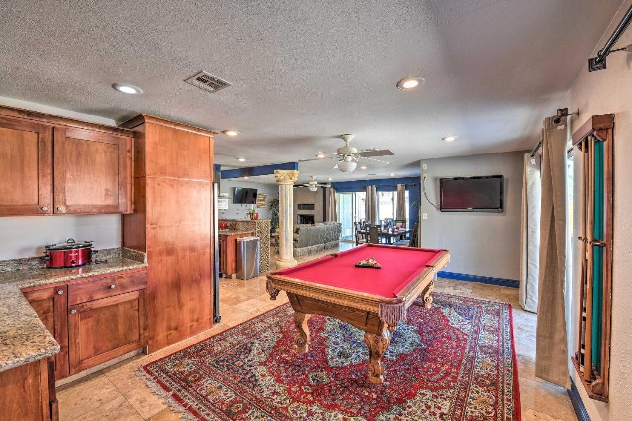 Elegant With Pool Table 3 Mi To Vegas Strip!
