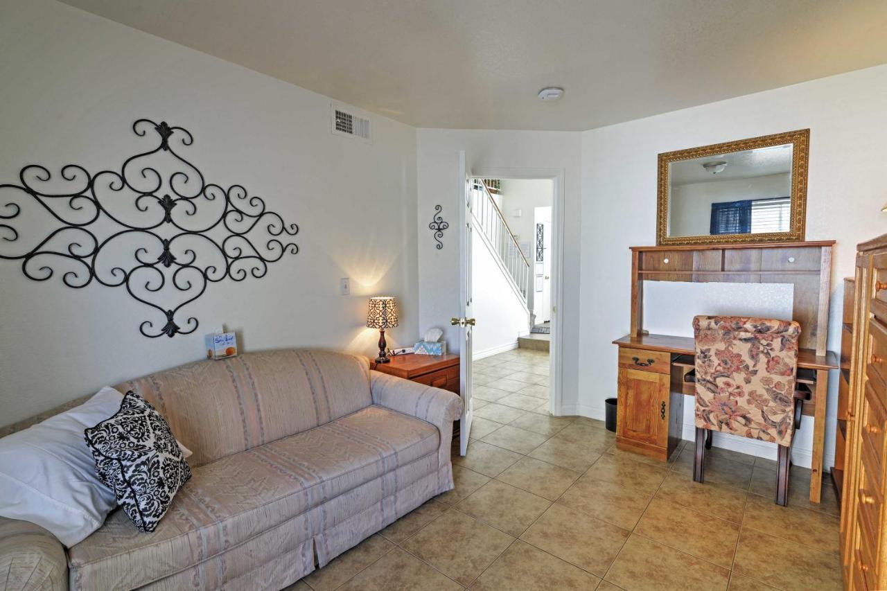 Spacious Vegas - Near Golfing And Hiking!