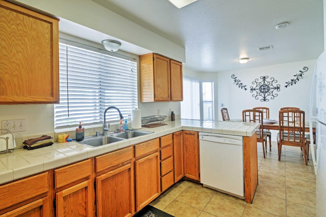 Hébergement de vacances Spacious Vegas - Near Golfing And Hiking!