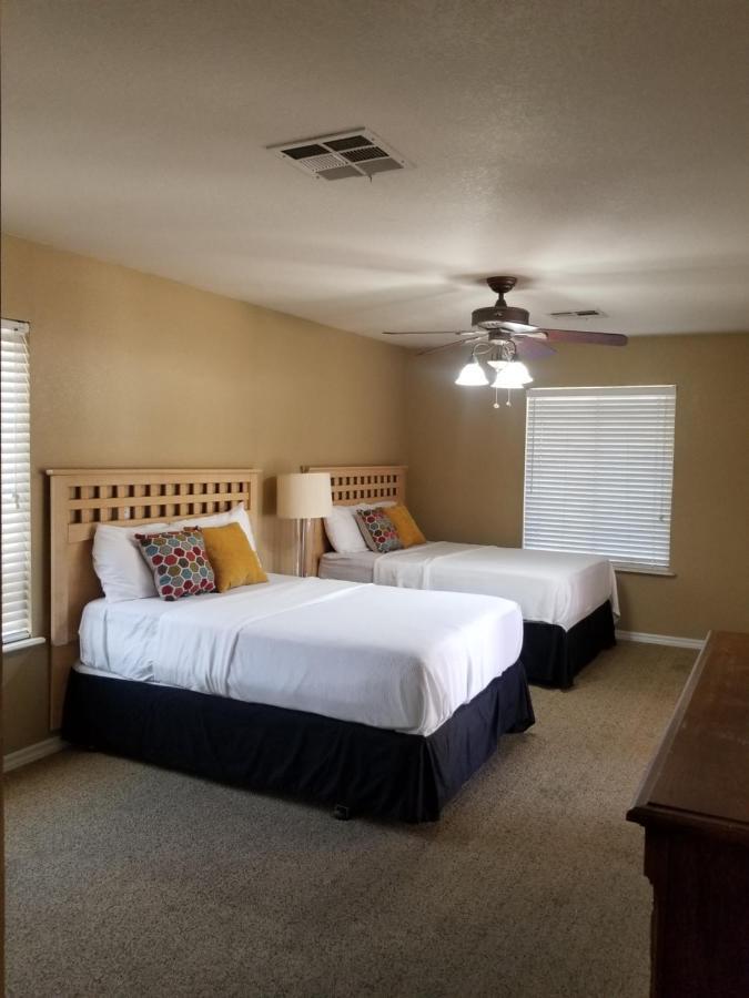Casa vacanze Close To Strip, Very Private, Gated, Huge Floorplan, Wifi, Washer&dryer Las Vegas