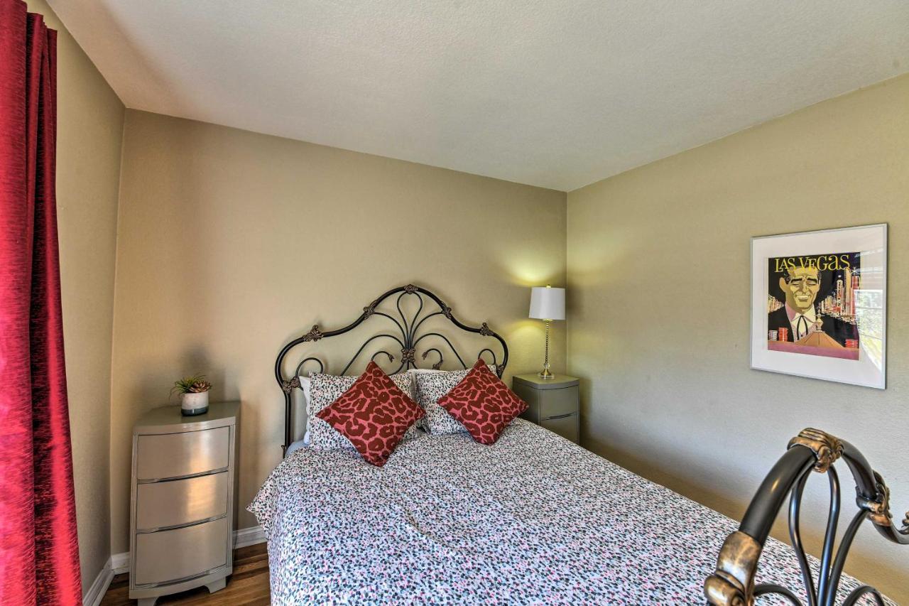 Vintage Downtown Vegas Retreat Less Than 3 Mi To Strip! Hébergement de vacances *