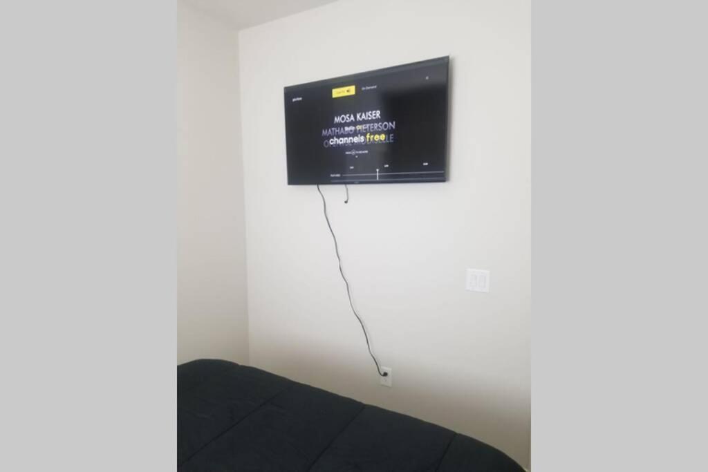 Beautiful Townhouse With King Suite! Holiday home Las Vegas