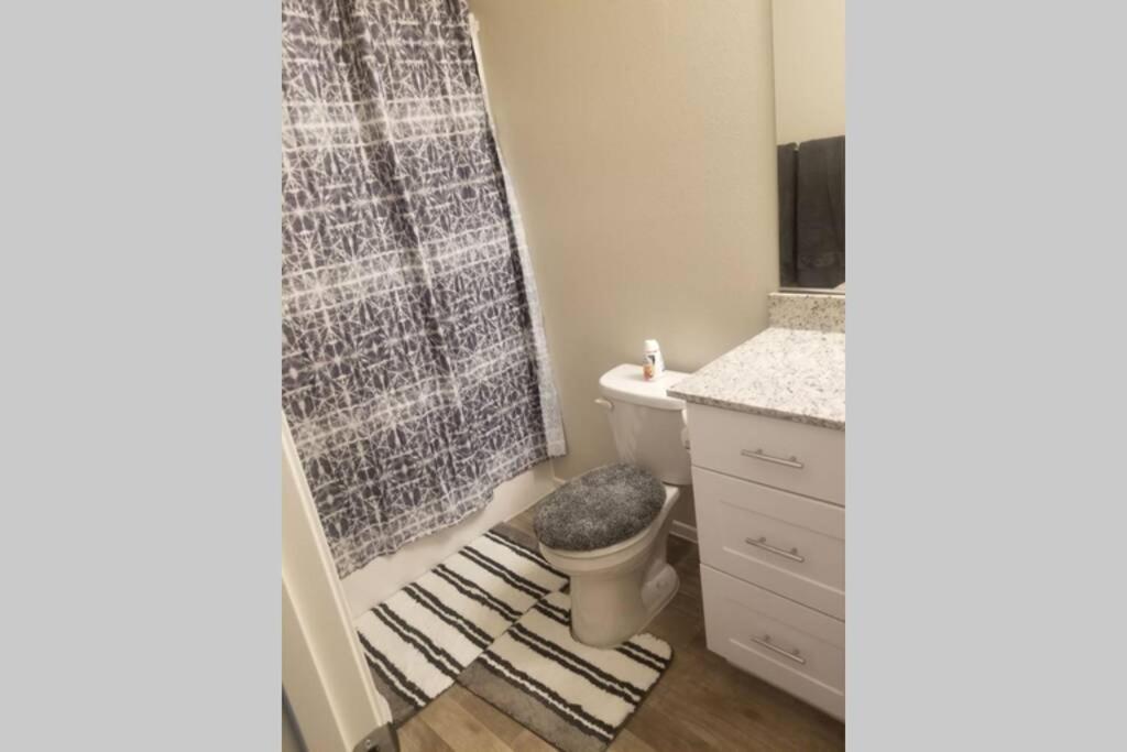 Beautiful Townhouse With King Suite!