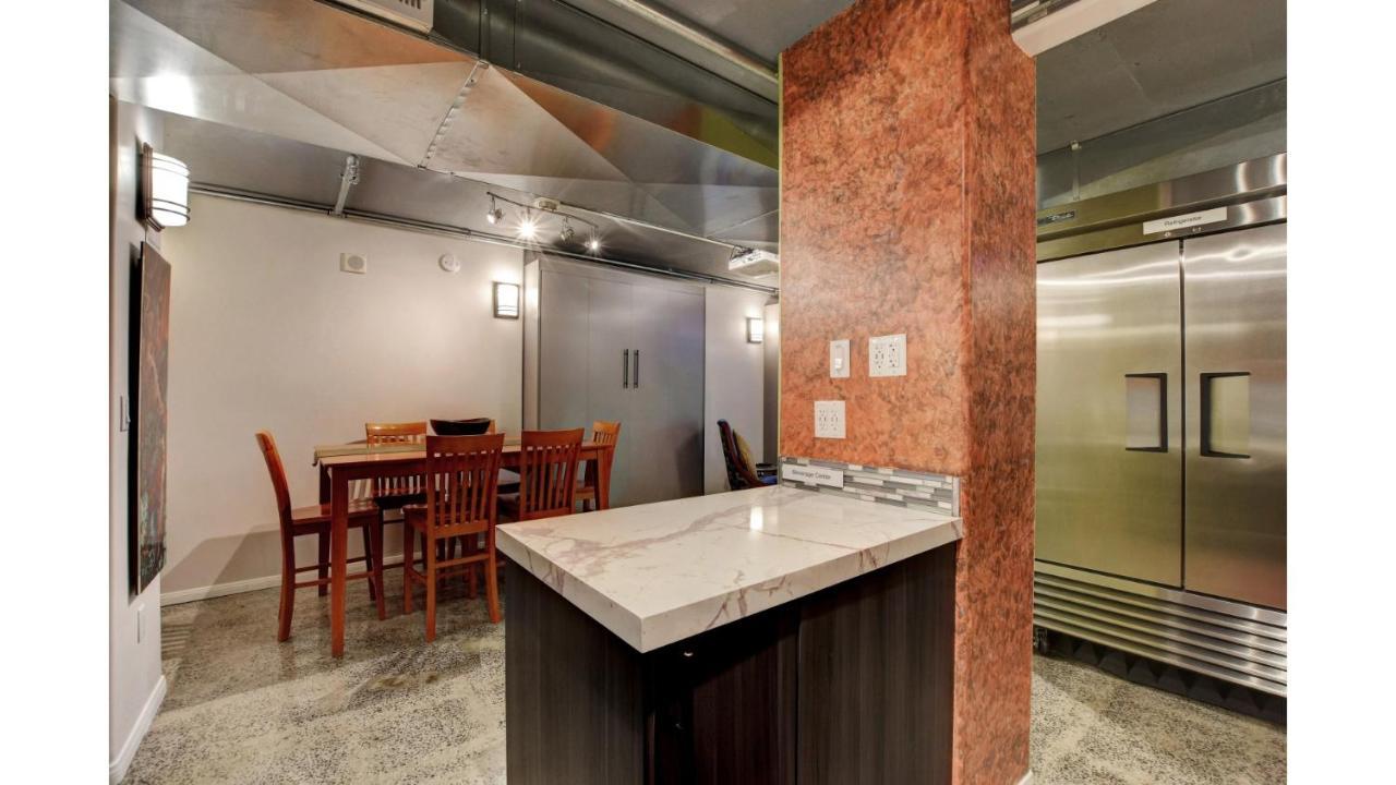 Lvstriphouse Jc408 - Modern 2bd-2ba Sleeps 8 Apartment *