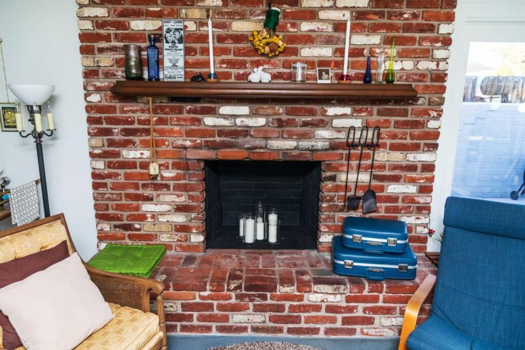 The Downtown Vintage Gem *