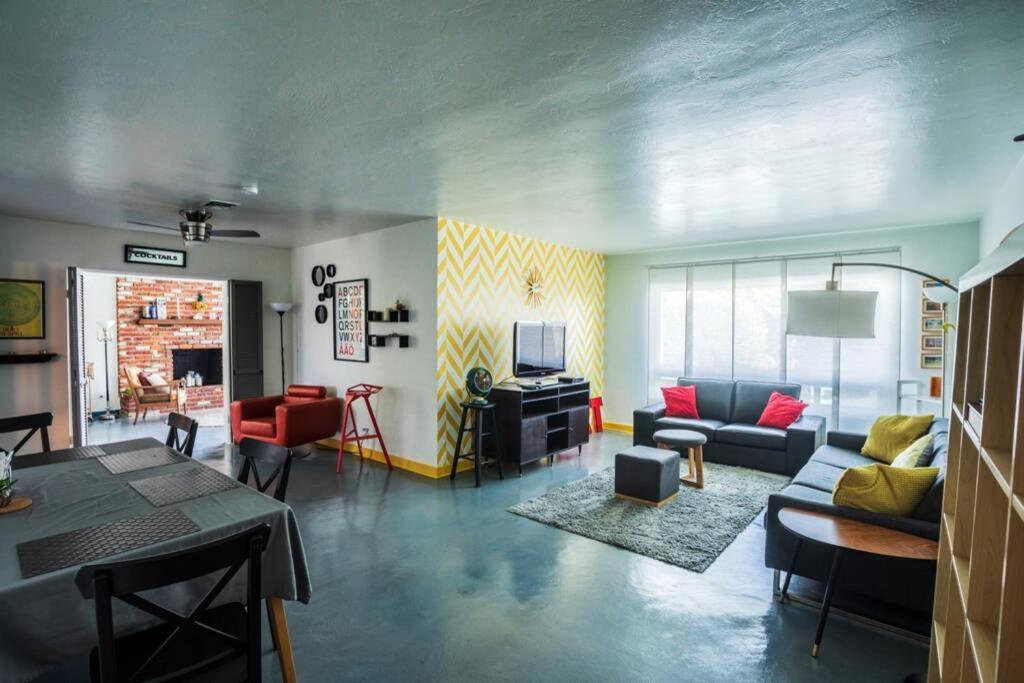 The Downtown Vintage Gem * Las Vegas