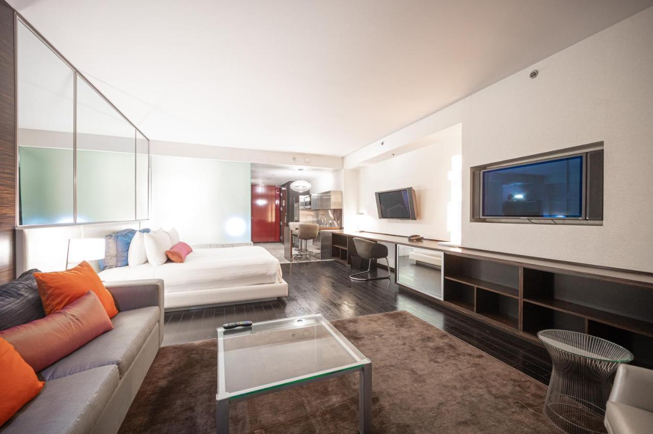Stripviewsuites Two-bedroom Conjoined At Palms Place Aparthotel