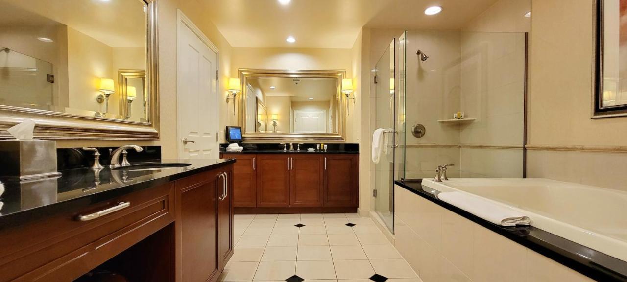 Apartment Awesome The Signature Mgm With Strip View. No Fee!