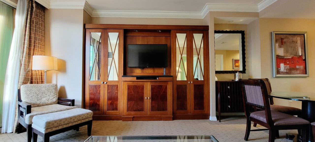 Awesome The Signature Mgm With Strip View. No Fee!