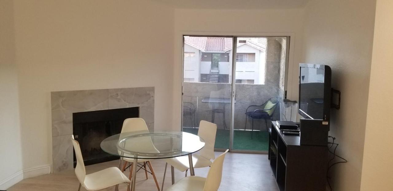 Sam's Vegas Apartment *