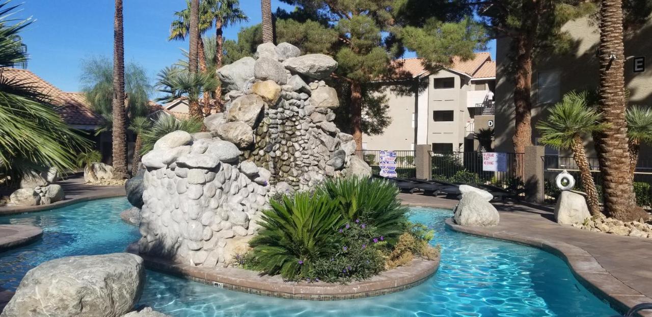 Sam's Vegas Apartment