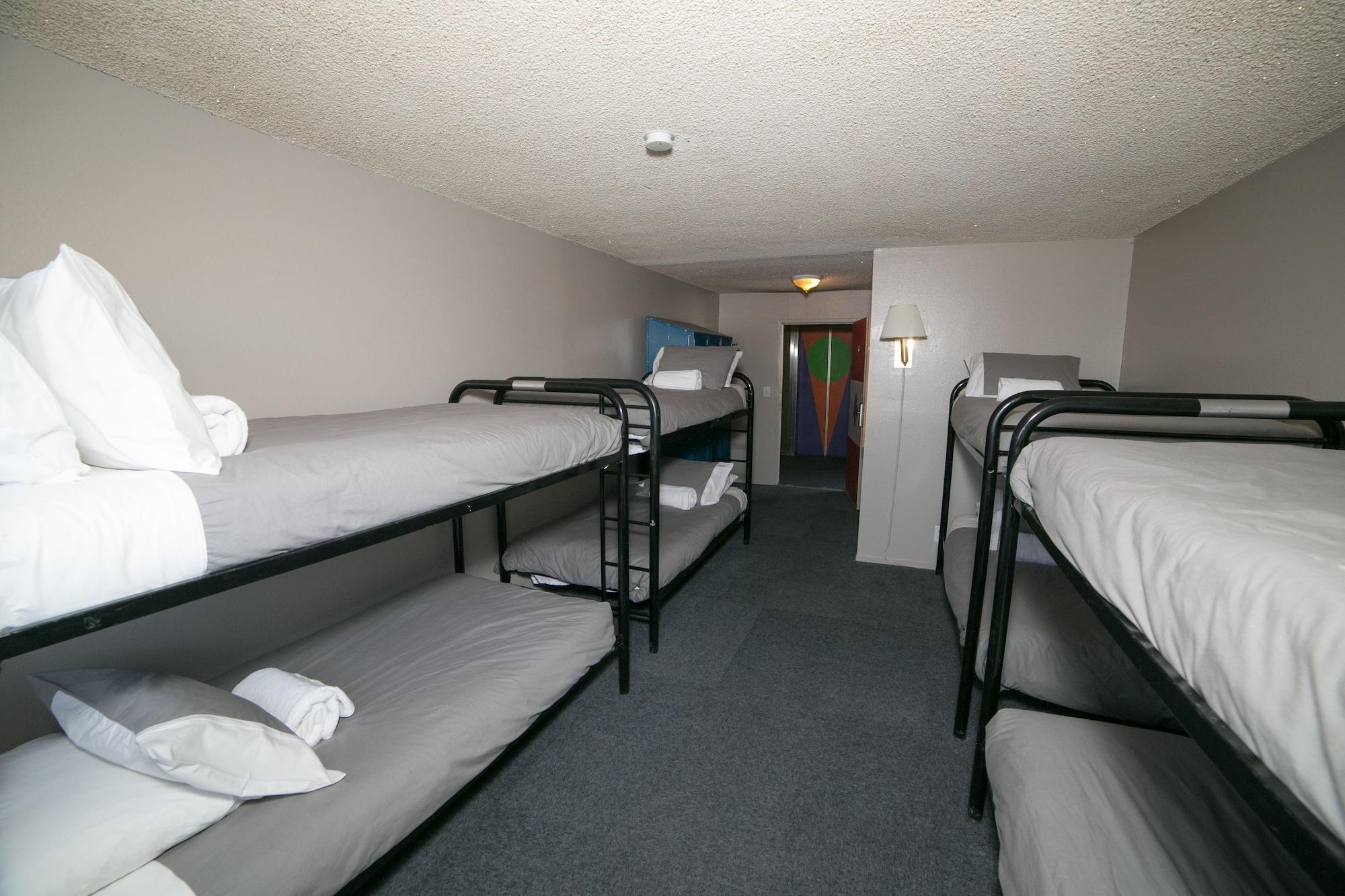 Vegas Hostal *