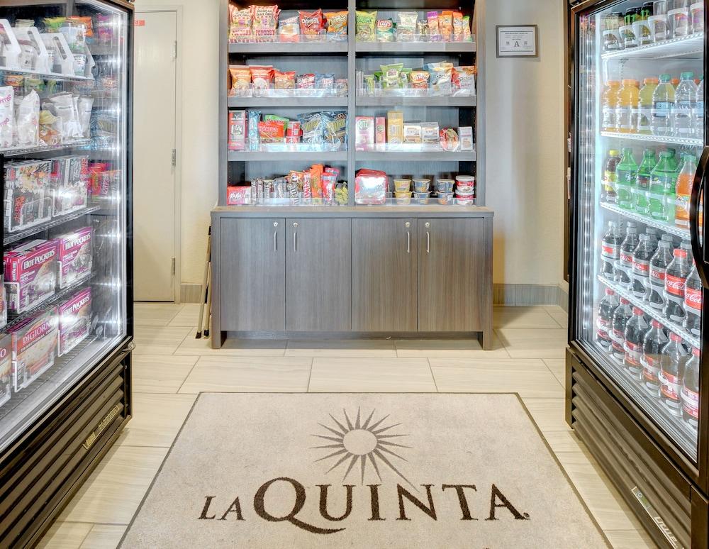 La Quinta & By Wyndham Nellis Las Vegas