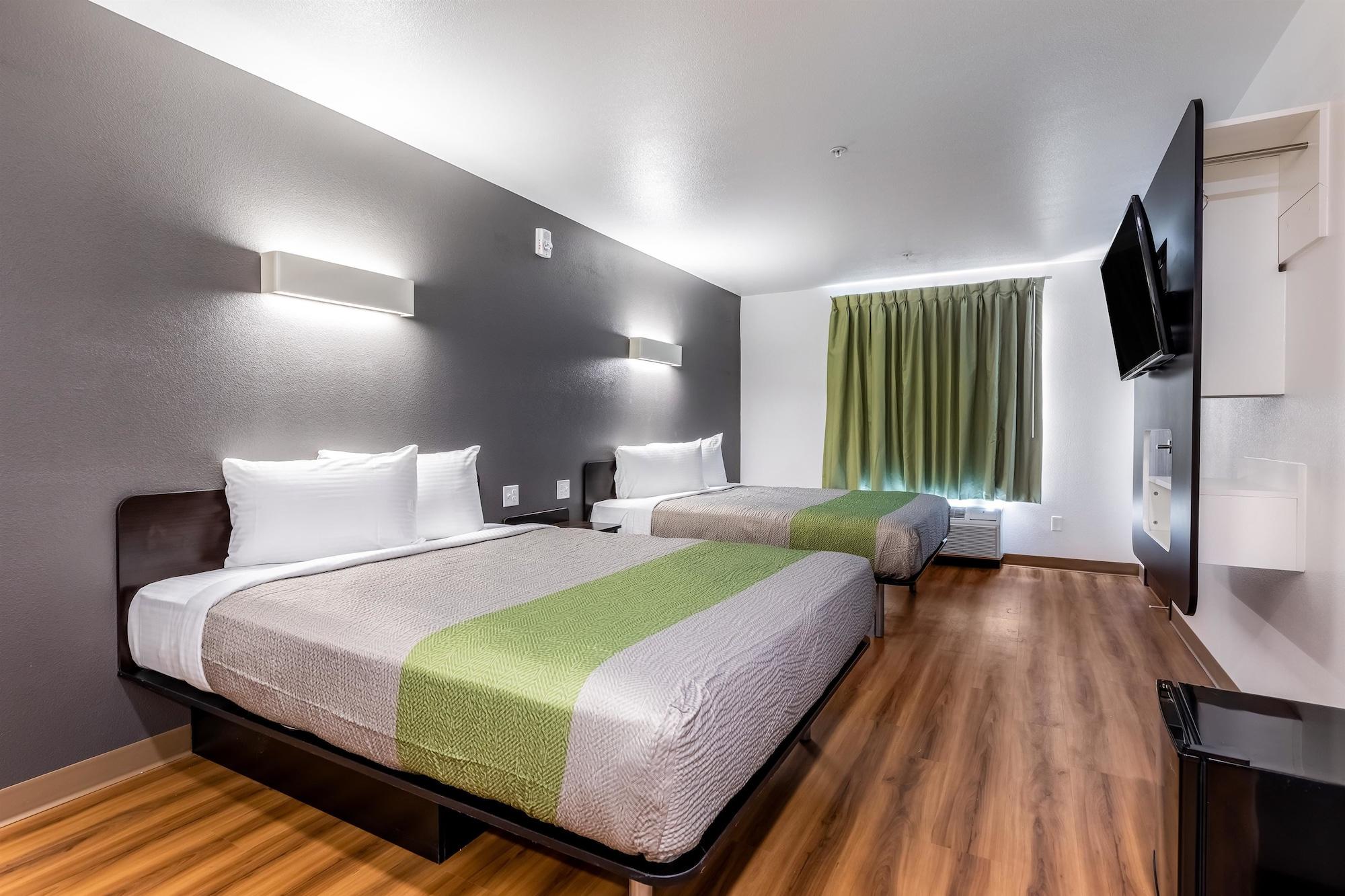 6-las Vegas, Nv - Motor Speedway Hotel Las Vegas