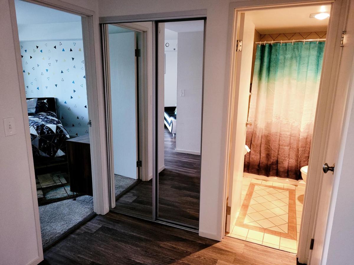 Minutes From Strip Apartment *