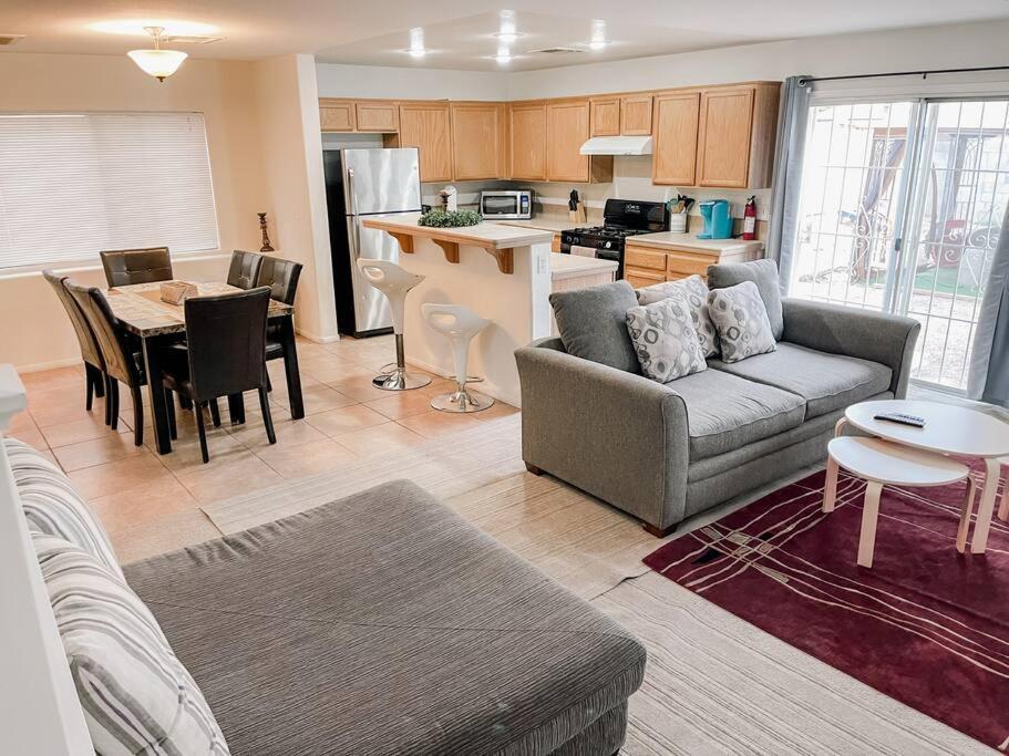 Ferienhaus 3 Bedroom 15min To Strip/fremont St Exp Fast Wifi Las Vegas