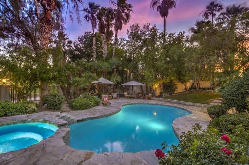 Villa Greens- 5,700sf Luxury Vegas Pool