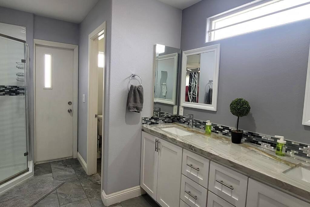 Holiday home K - Fully Remodeled And Professionally Decorated Las Vegas