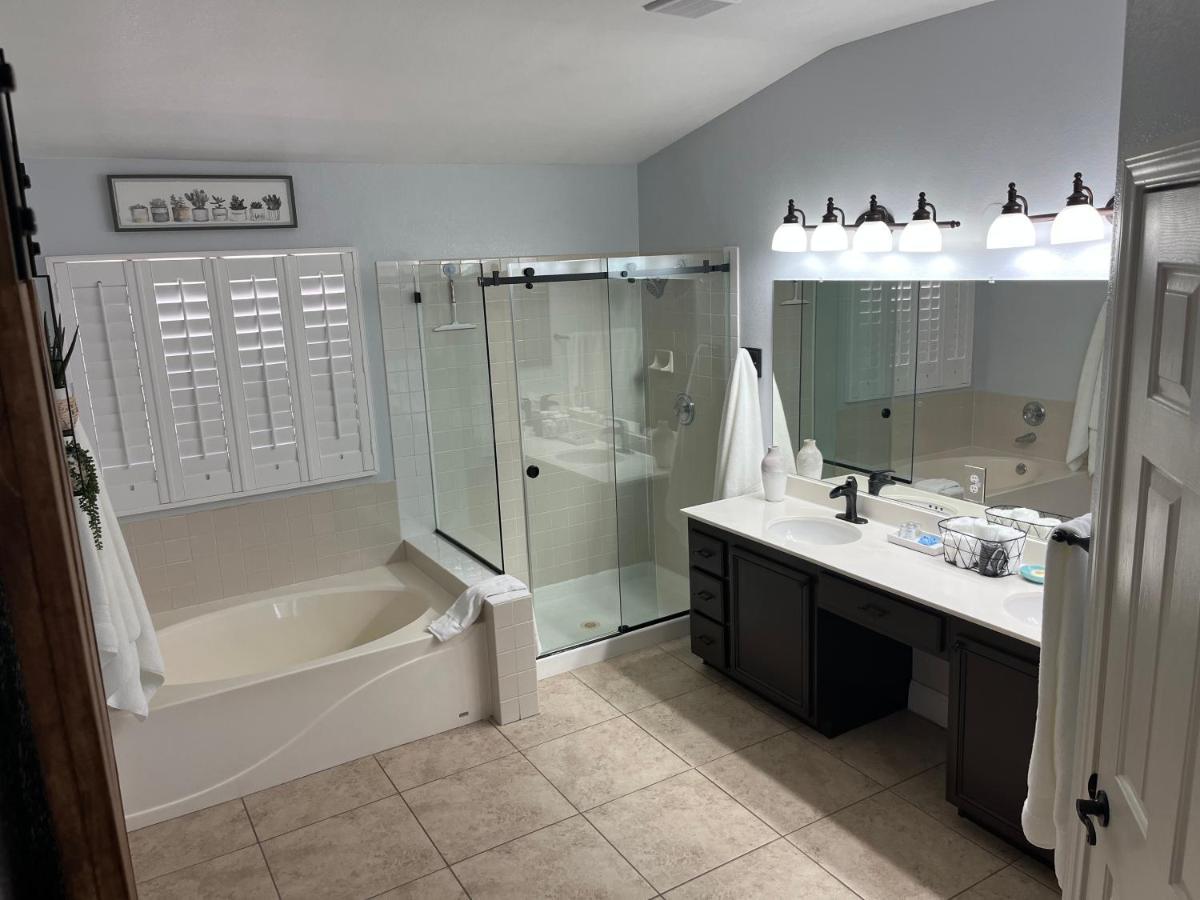 Gorgeous Henderson With Pool! Holiday home Las Vegas
