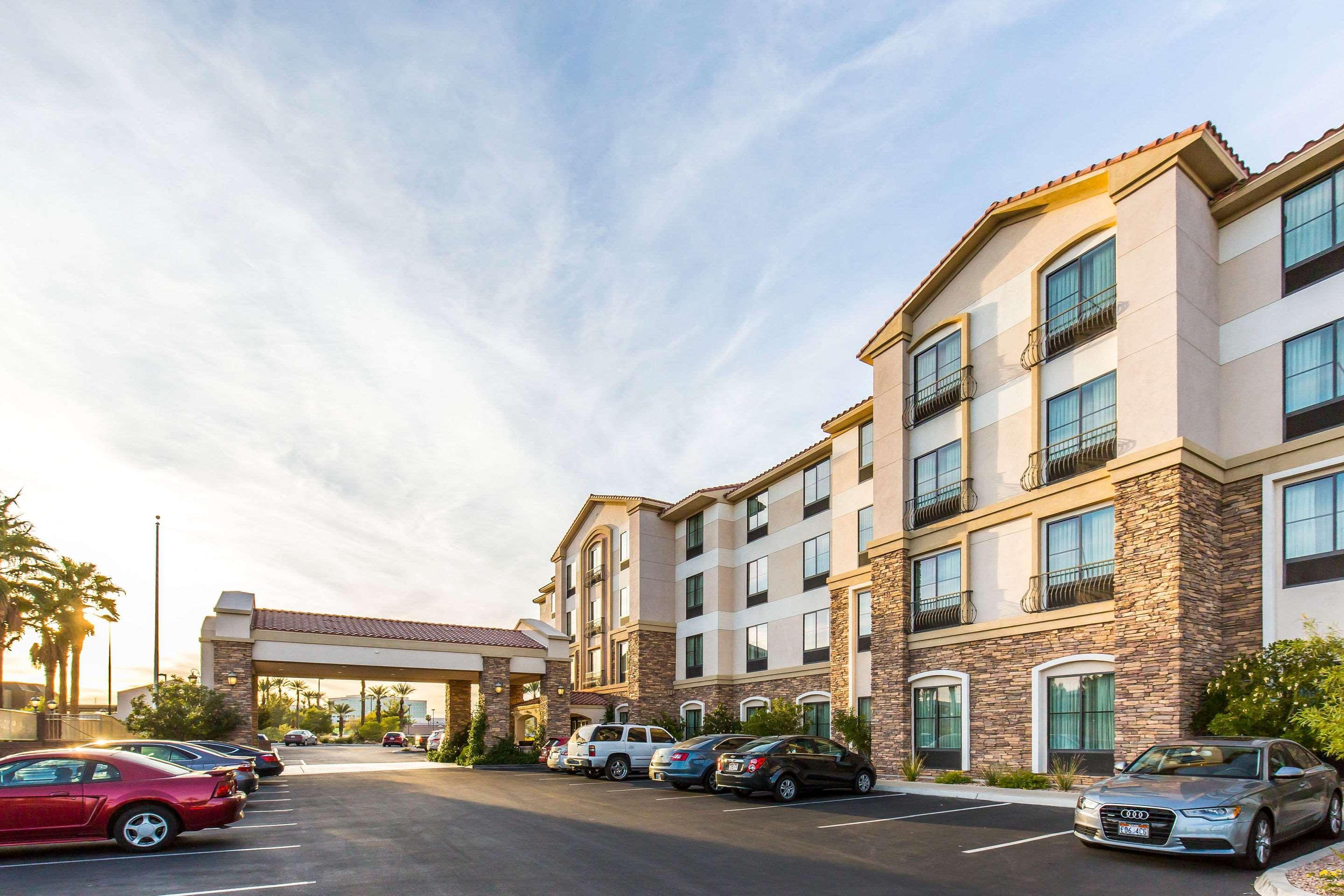 Comfort & Henderson - Hotel