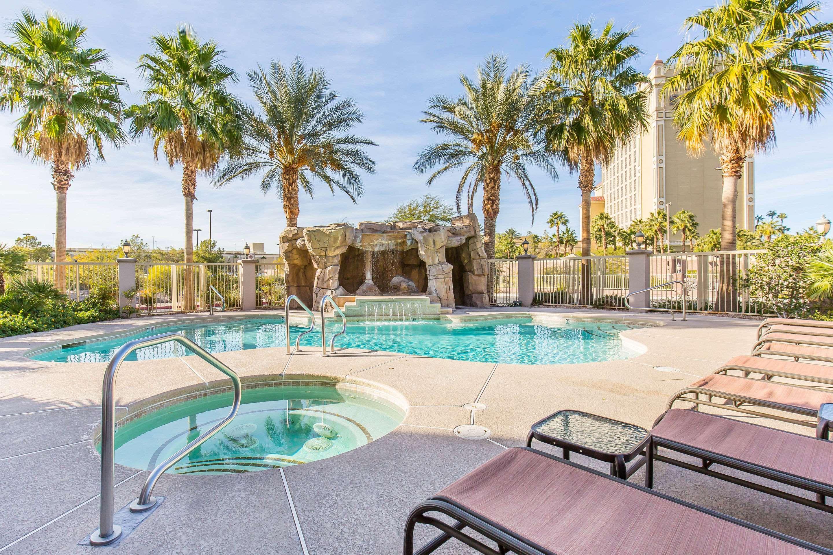 Hotel Comfort & Henderson - 3*