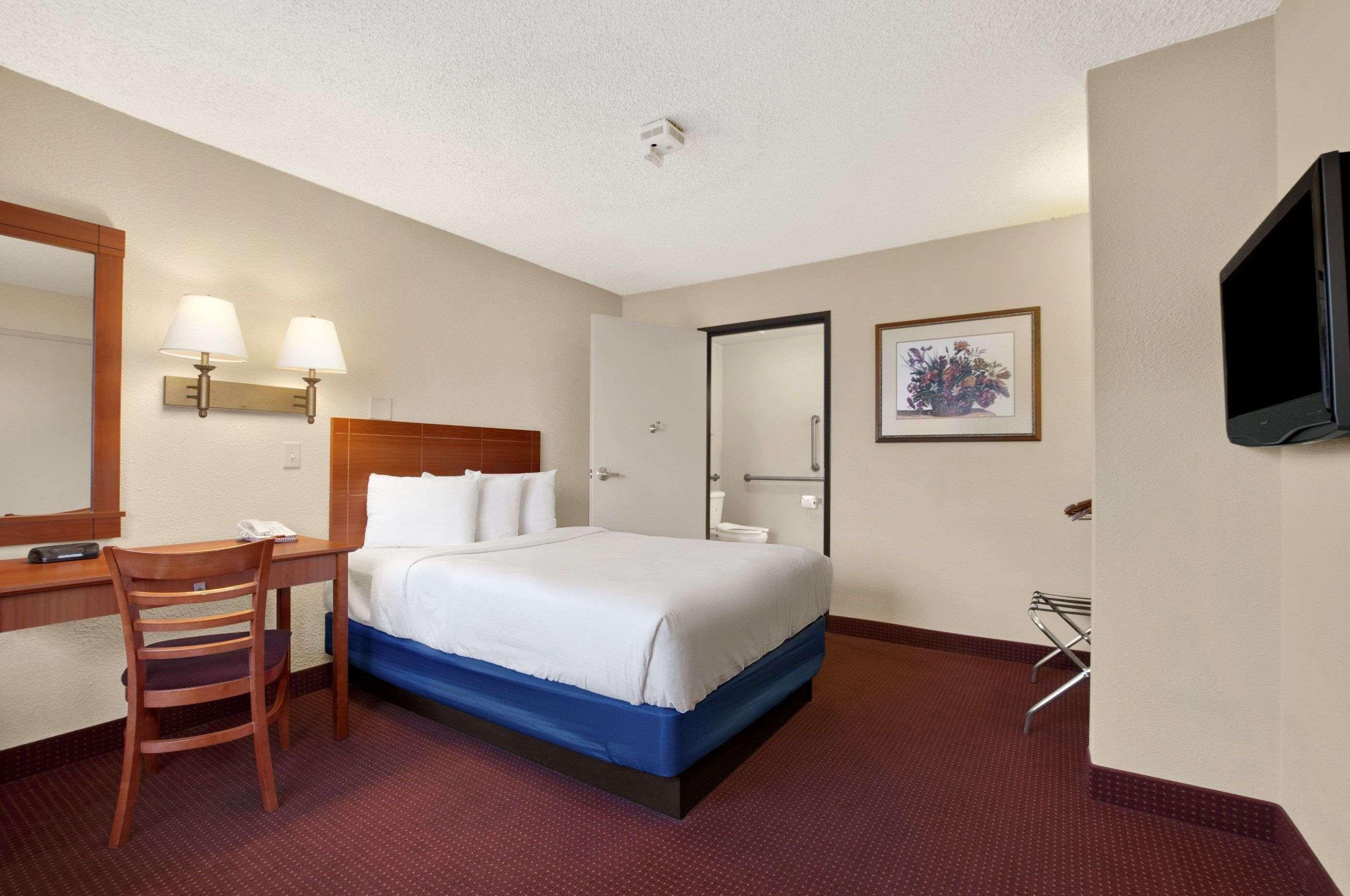 Days By Wyndham Vegas Wild Wild West Gambling Hall 3* Las Vegas