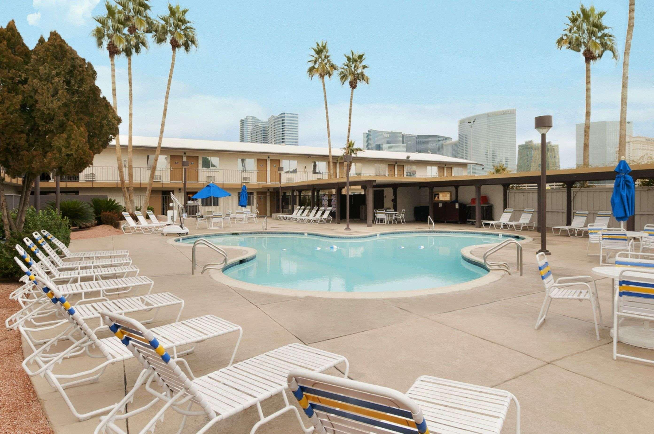 Hotel Days By Wyndham Vegas Wild Wild West Gambling Hall