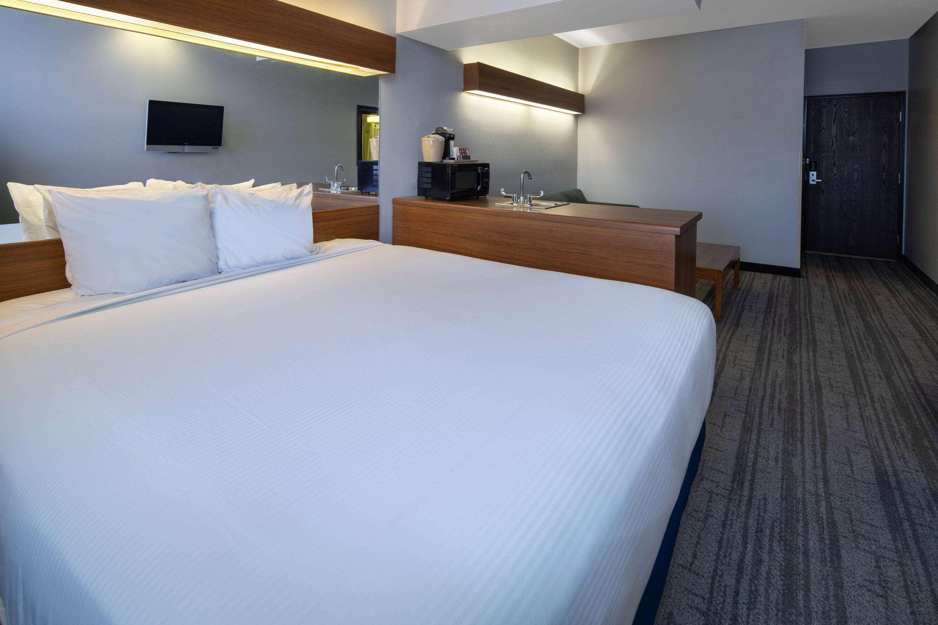 Baymont By Wyndham Vegas South Strip Hotel 2*