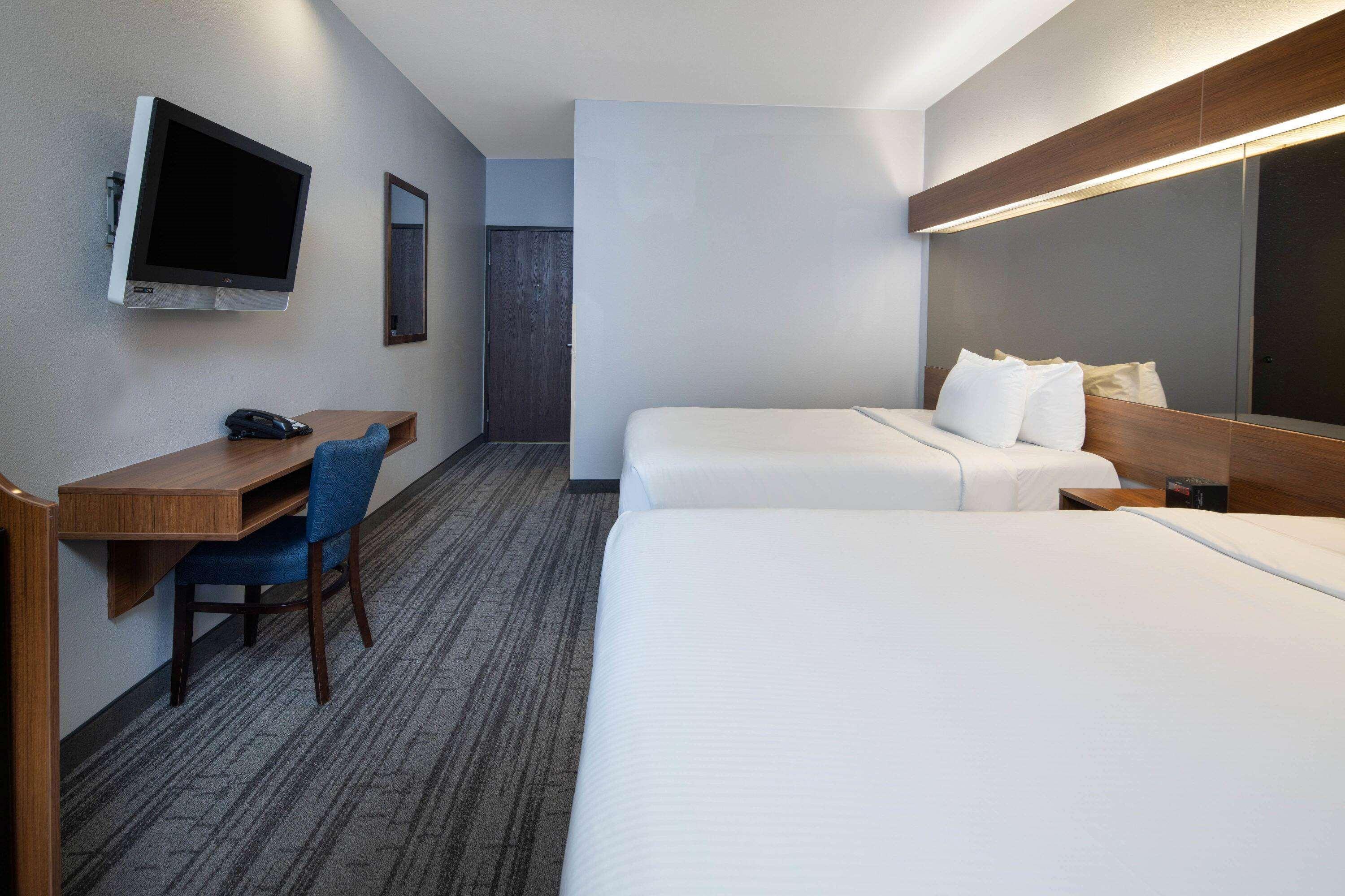 Baymont By Wyndham Vegas South Strip Hotel 2*
