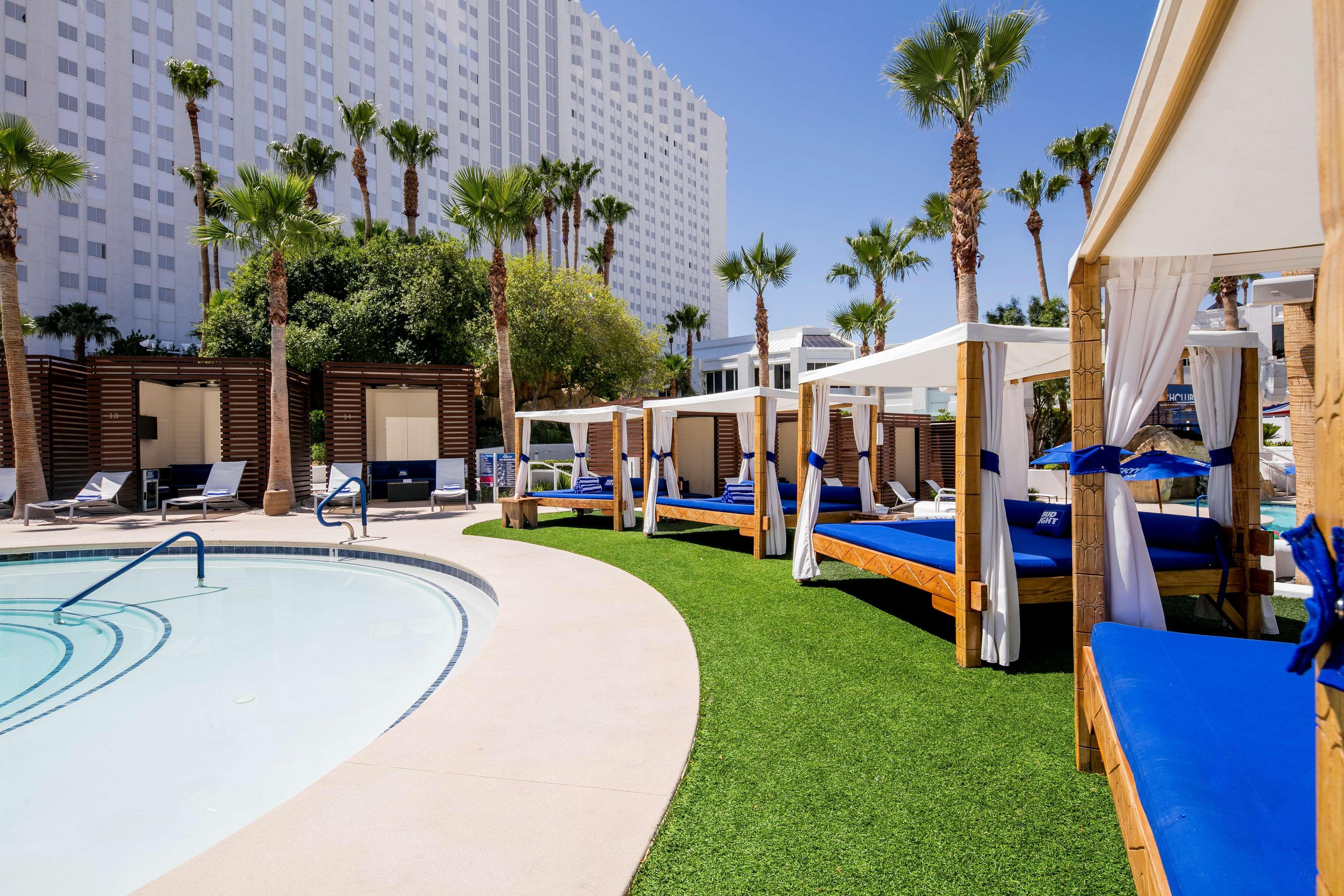 Tropicana A Doubletree By Hilton & Casino - Free Parking