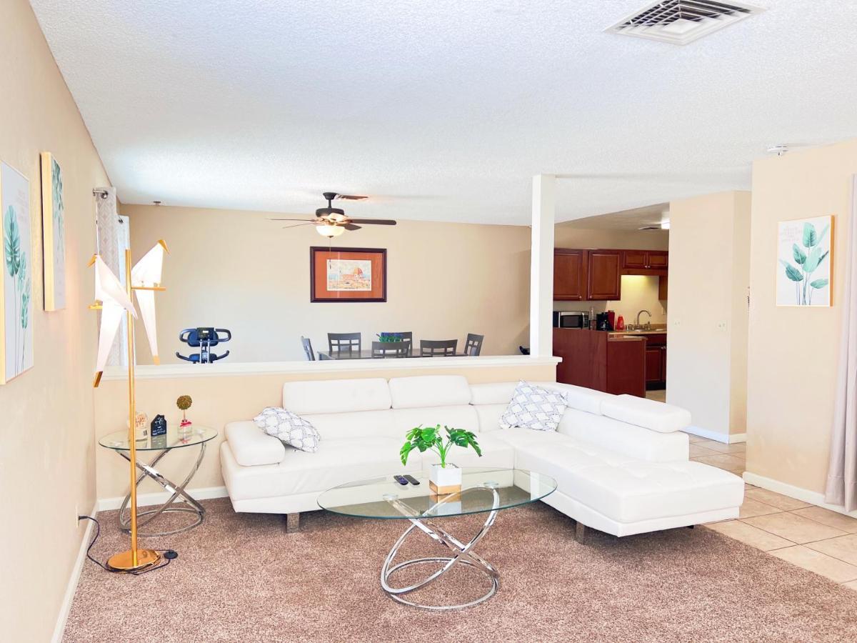 Perfect 4 Bedroom 10 Mins To The Strip Сasa de vacaciones *