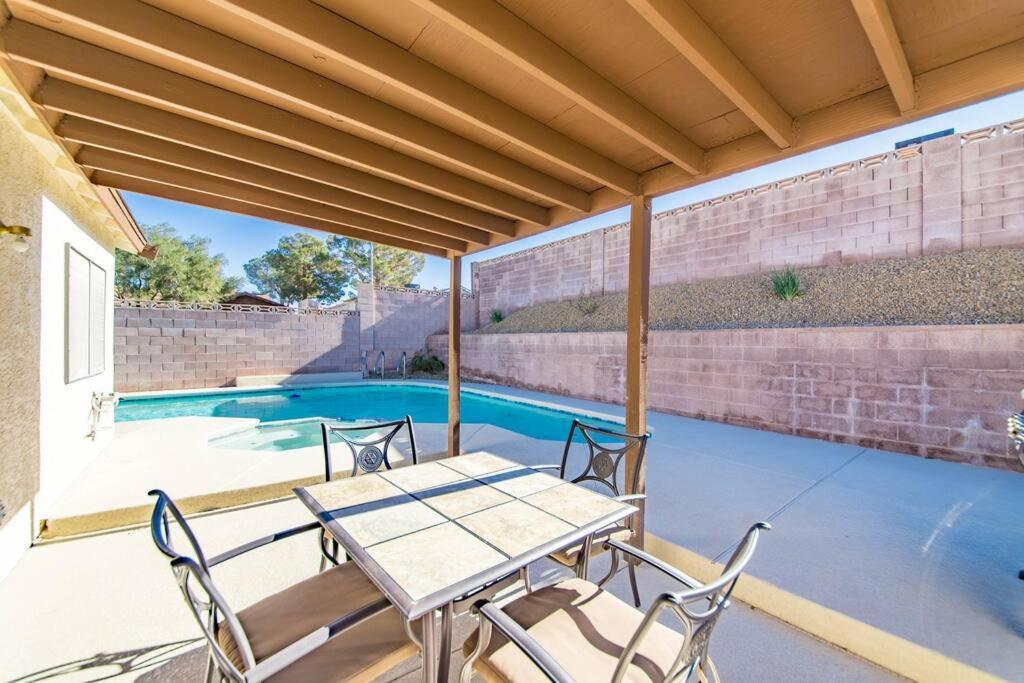 Stunning Renovated Home, Pool And Heated Vakantiehuis Las Vegas