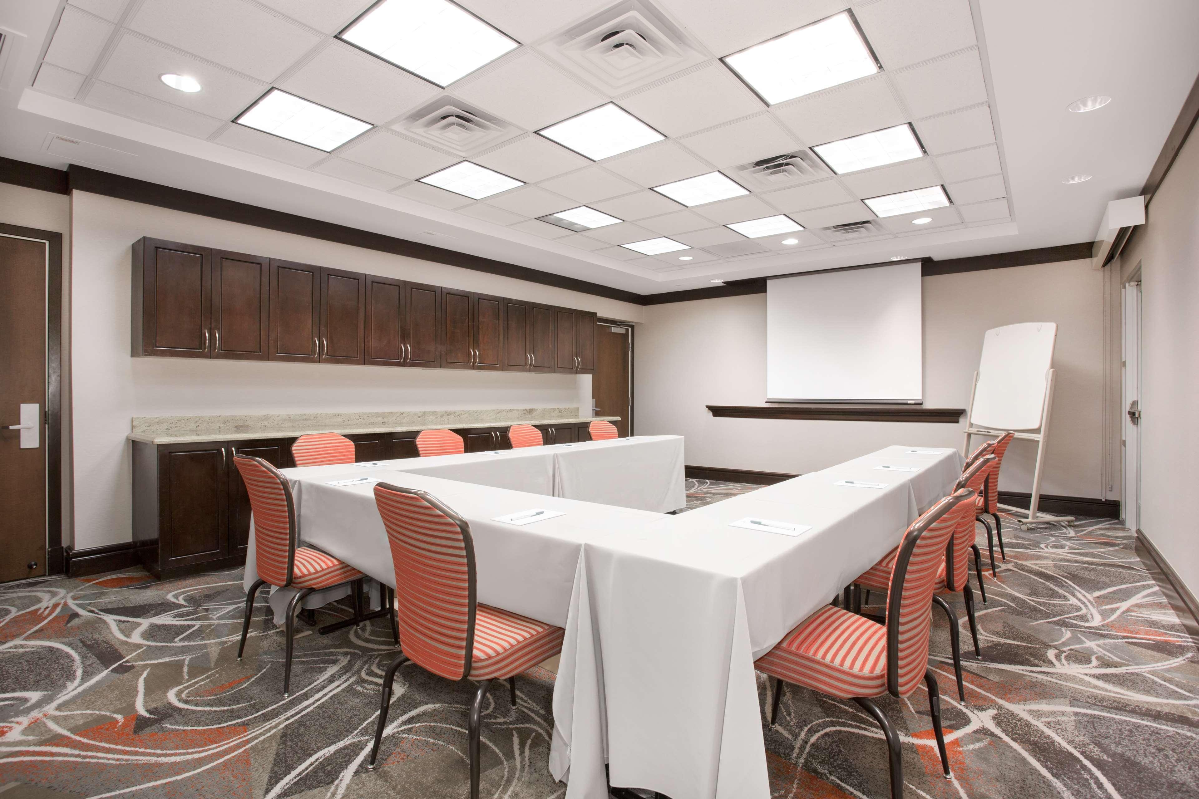 Hotel Homewood By Hilton South