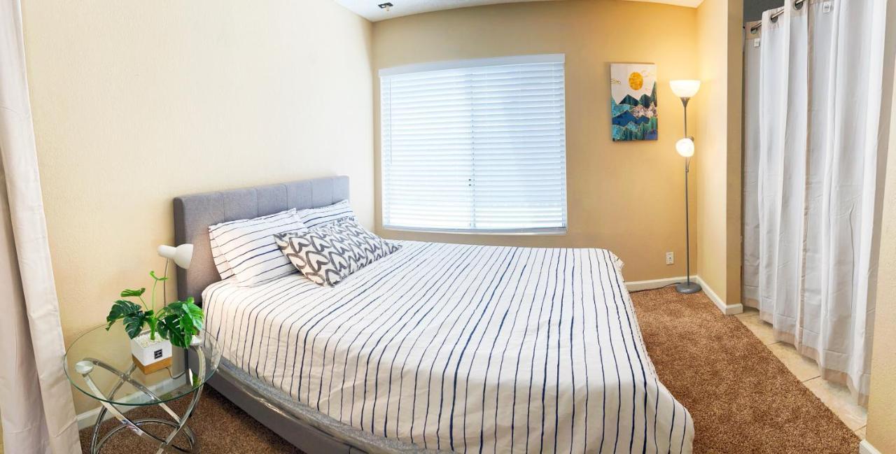 Perfect 4 Bedroom 10 Mins To The Strip