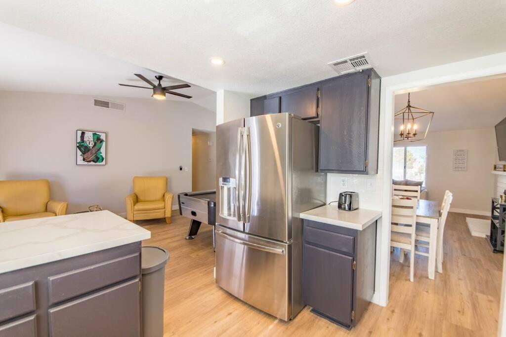 Stunning Renovated Home, Pool And Heated