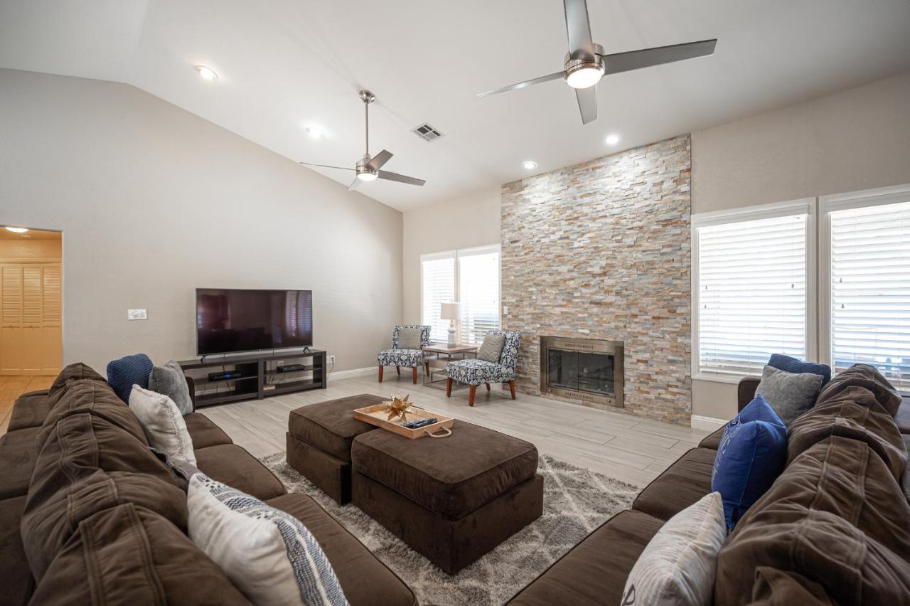 Luxury Near Strip And Airport. Holiday home *