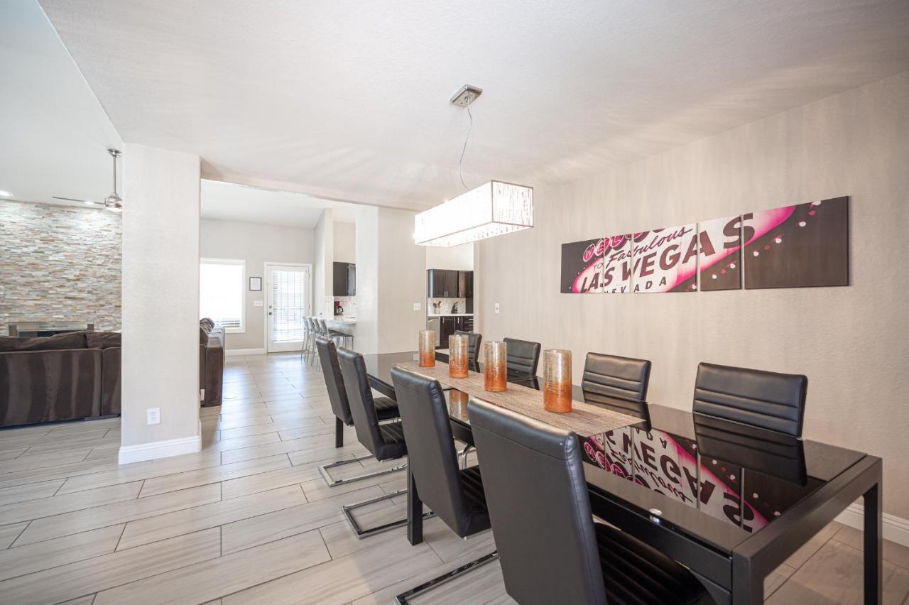 Luxury Near Strip And Airport. Holiday home Las Vegas
