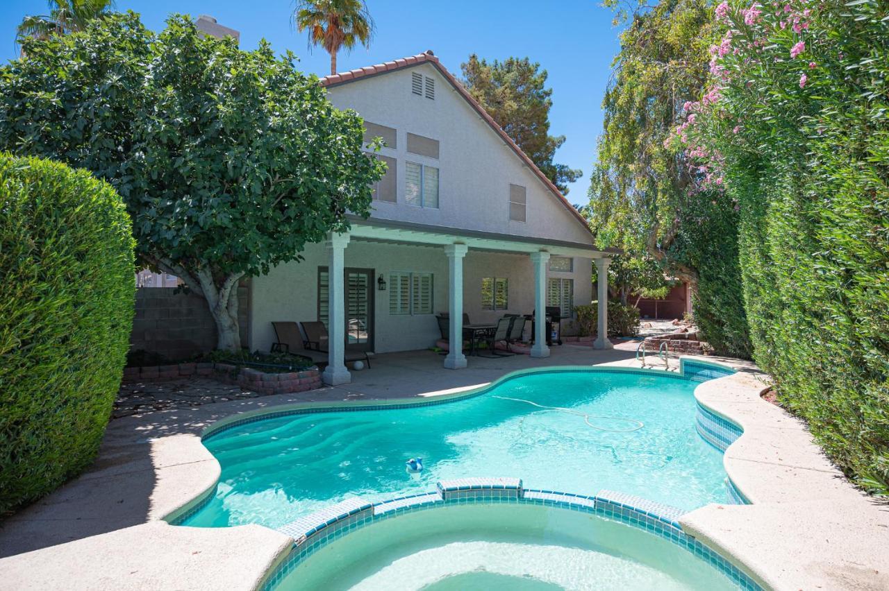 Brilliant 4 Bedroom House With Pool! * Las Vegas