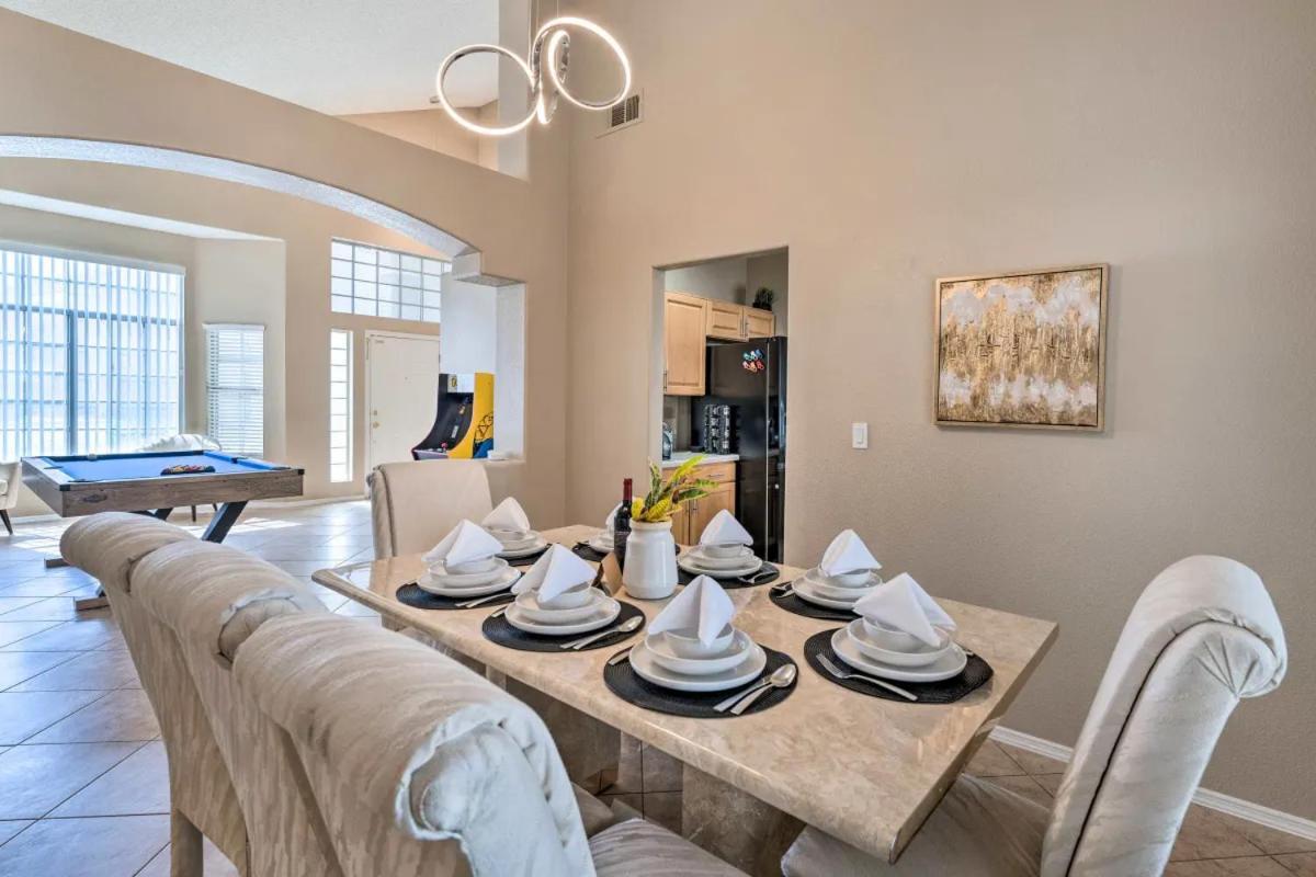 A Beautiful House With Hot Tub, Grill & Games! Las Vegas