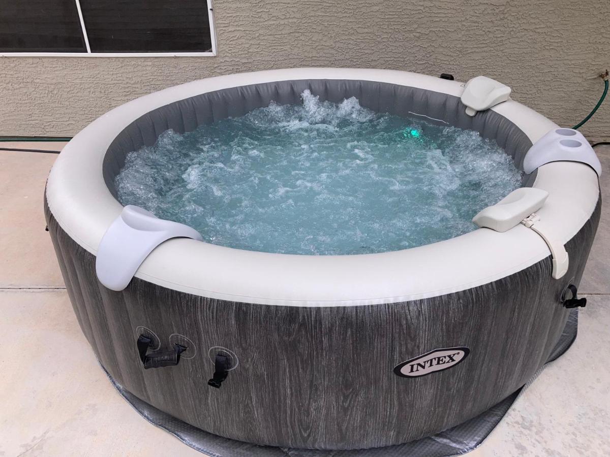 A Beautiful House With Hot Tub, Grill & Games! Casa vacanze Las Vegas