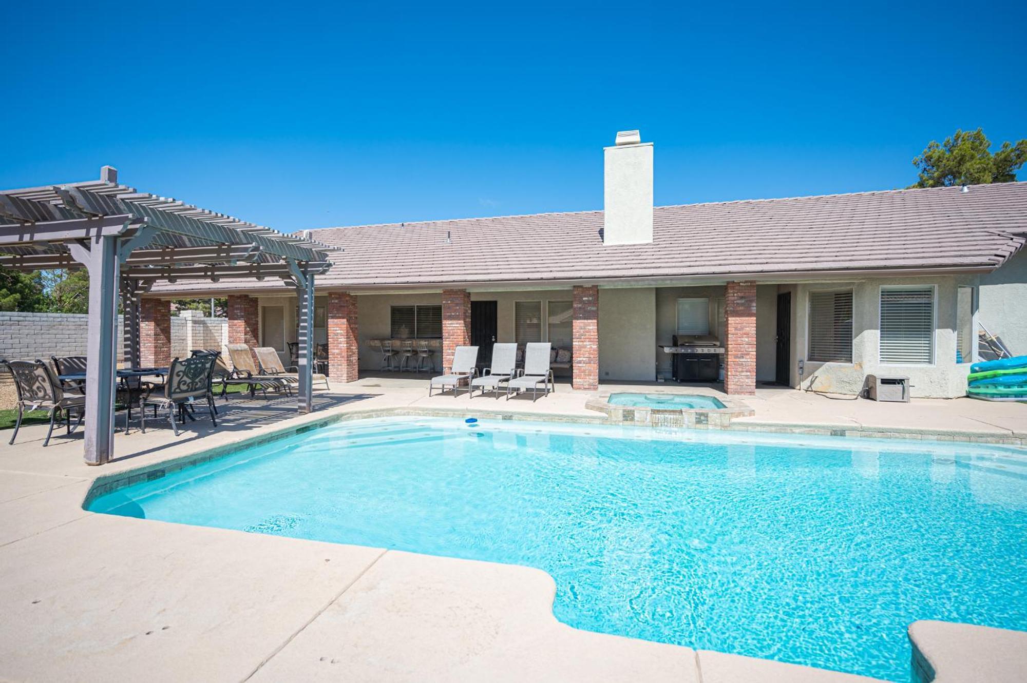 Luxury Near Strip And Airport. Holiday home *