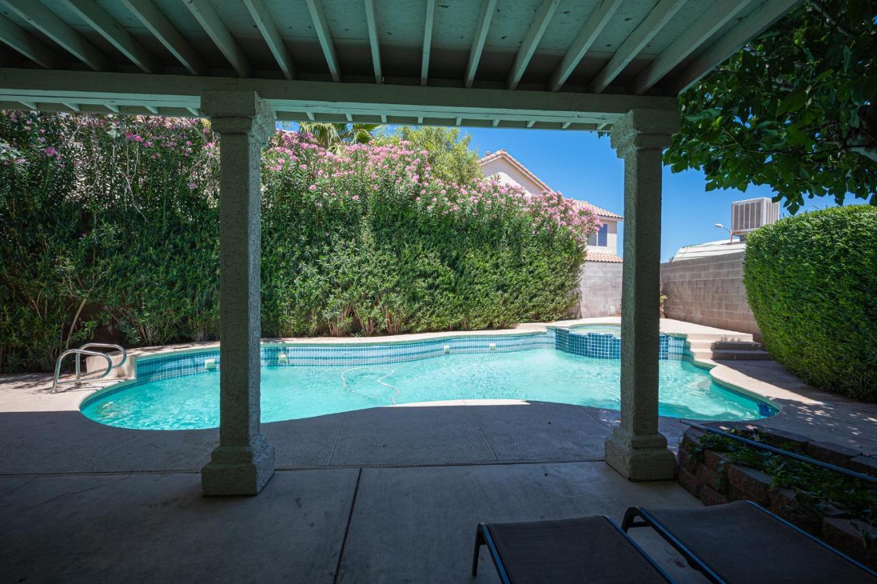Brilliant 4 Bedroom House With Pool! * Las Vegas
