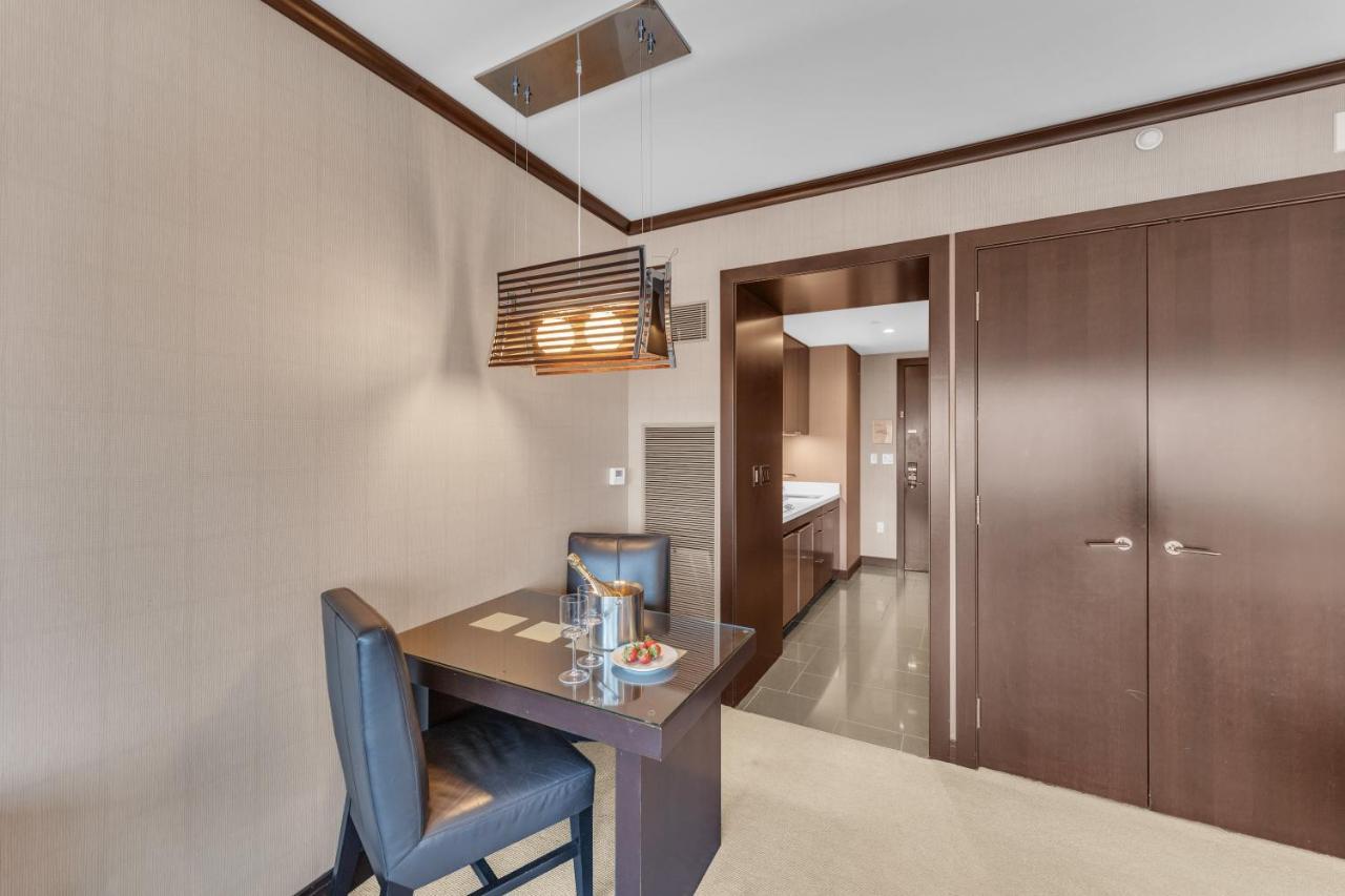 Vdara Beautiful On 22nd Flr Free Valet Parking Las Vegas