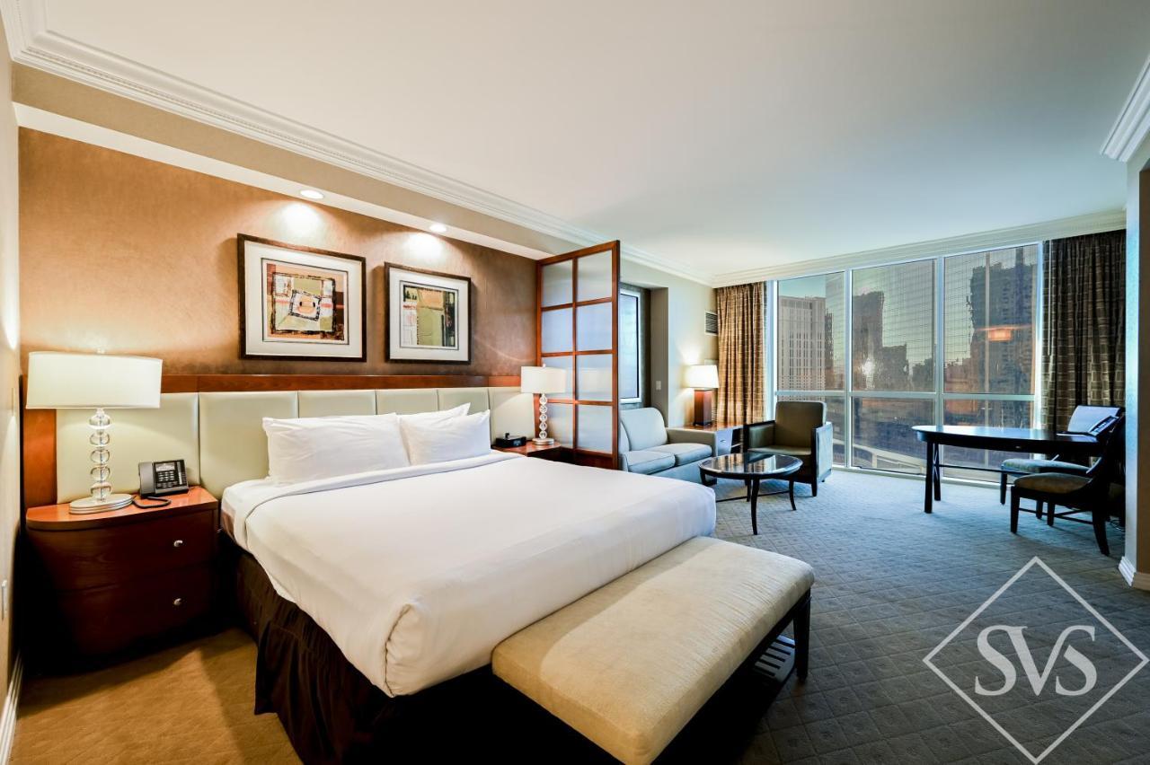 Stripviewsuites At Signature 3*